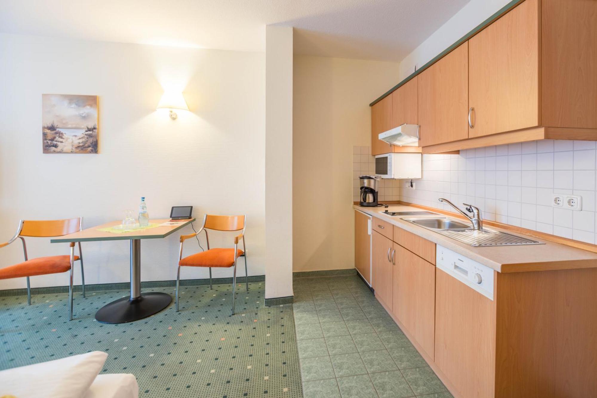 Am Weststrand Aparthotel Кюлунгсборн Экстерьер фото