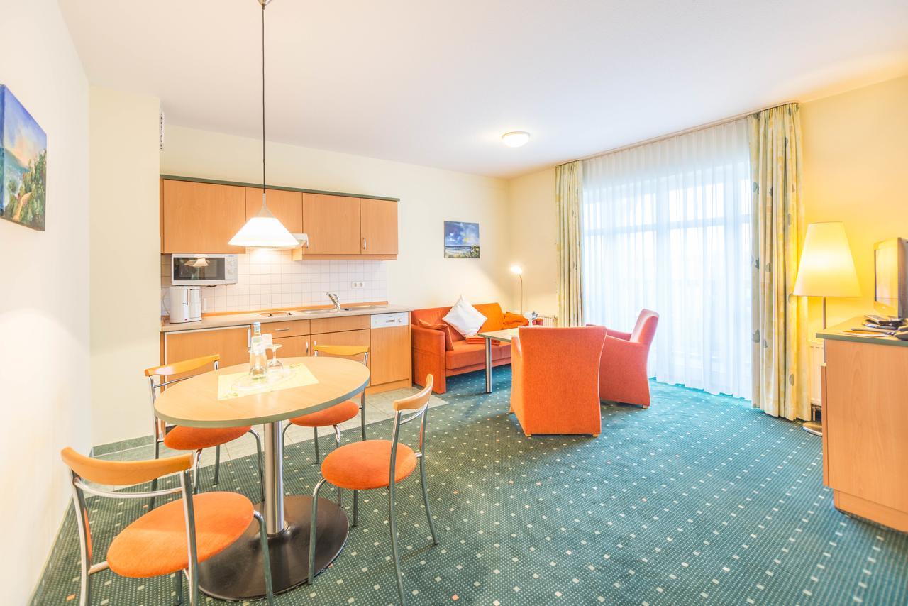 Am Weststrand Aparthotel Кюлунгсборн Экстерьер фото